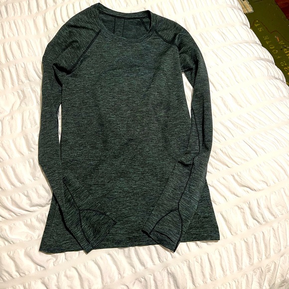 Lululemon Swiftly Speed Long Sleeve Size 6 - Picture 1 of 4